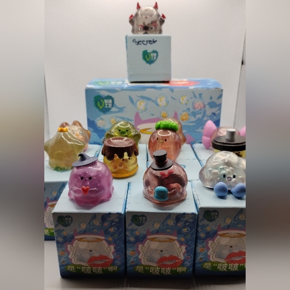 Boo Boo” Moe Pieces. - Picture 2 of 9